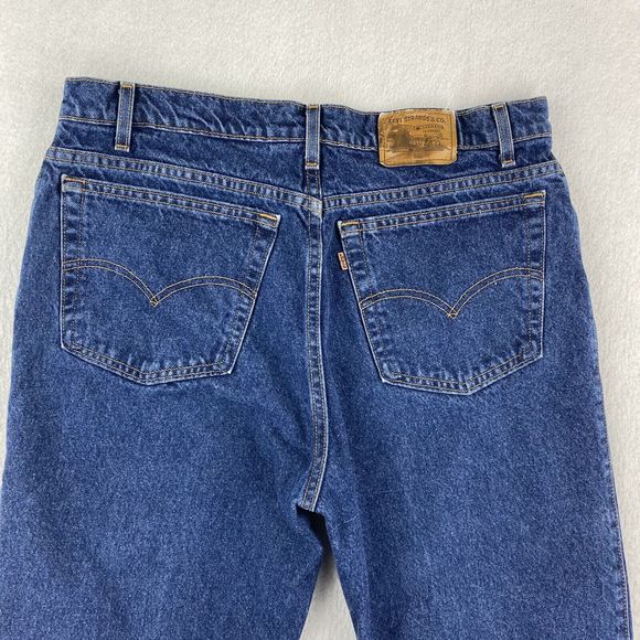 Vintage 90's Levi's 540 Blue Denim Jeans Relaxed Fit Leather Tab Men 38x29 USA - Picture 8 of 16